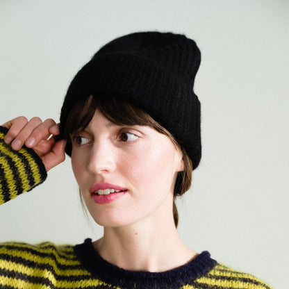 Black Cashmere Ribbed Beanie