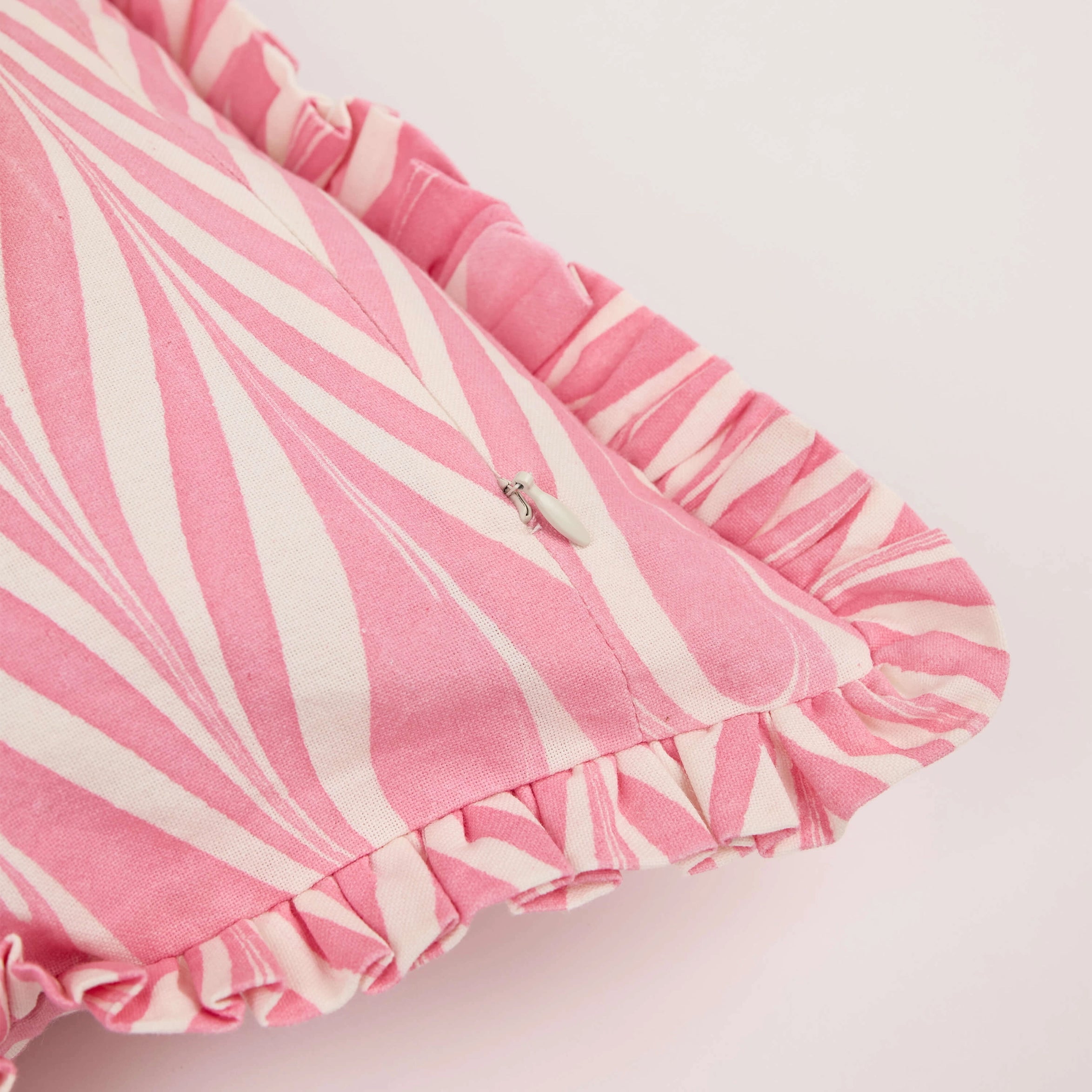 Marbled Ruffle Cushion Cover - Thumbnail 5