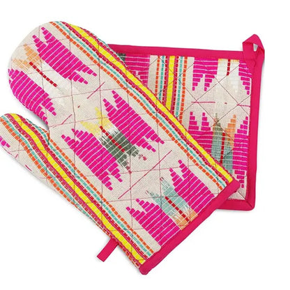 Pink Star Oven Mitts & Pot Holder, Set of 2