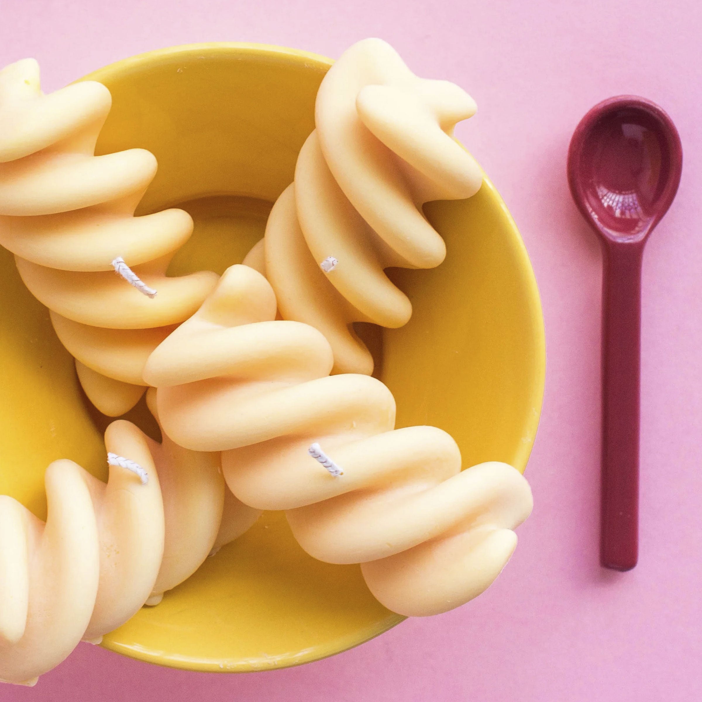 Fusilli Candle - Thumbnail 4